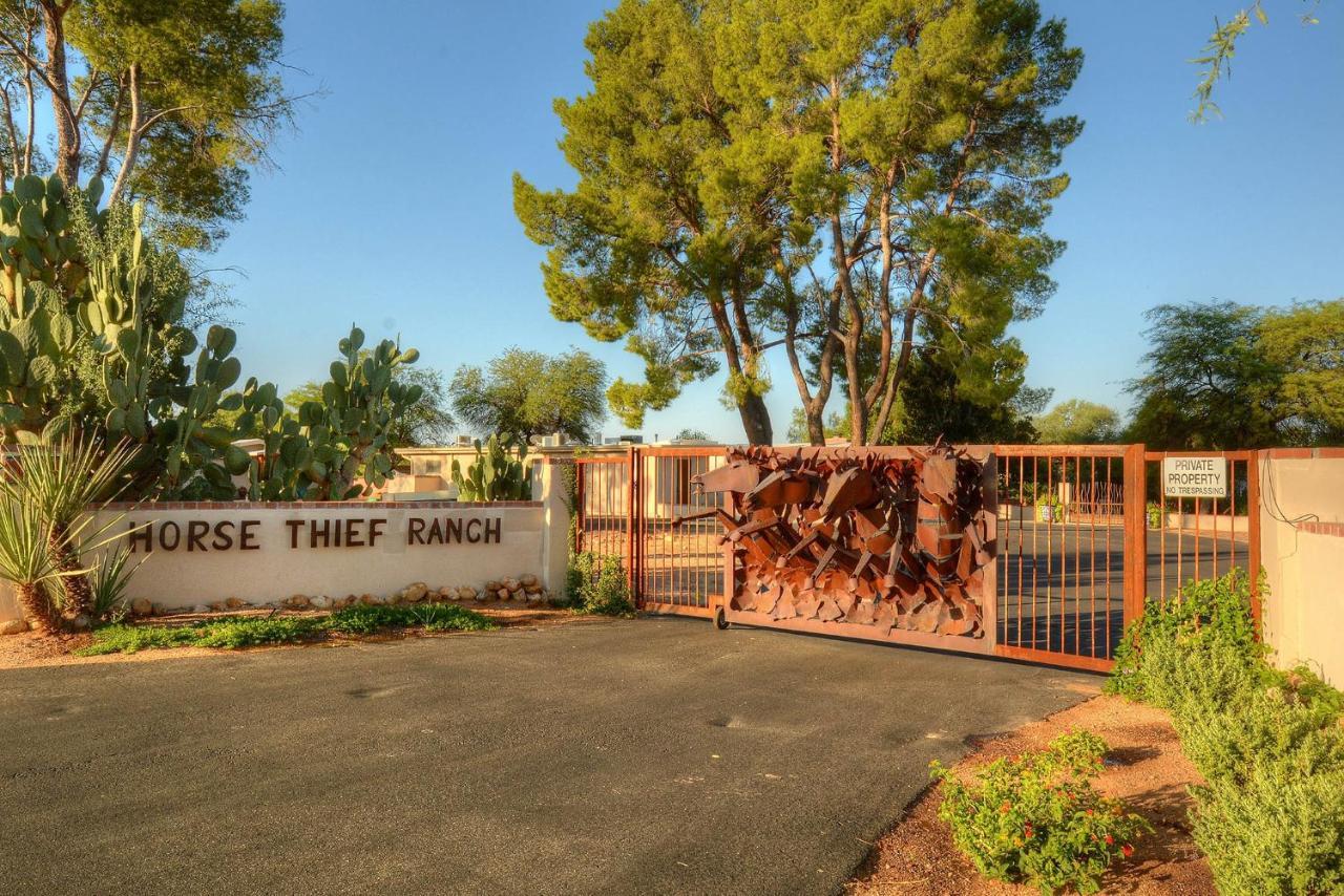 Pet-Friendly Tucson Casita Shared Hot Tub And Porch Villa Luaran gambar