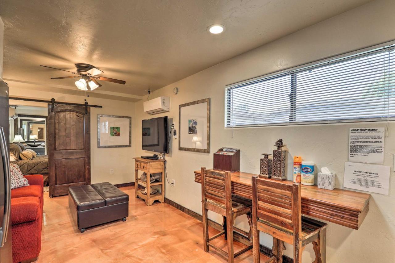 Pet-Friendly Tucson Casita Shared Hot Tub And Porch Villa Luaran gambar